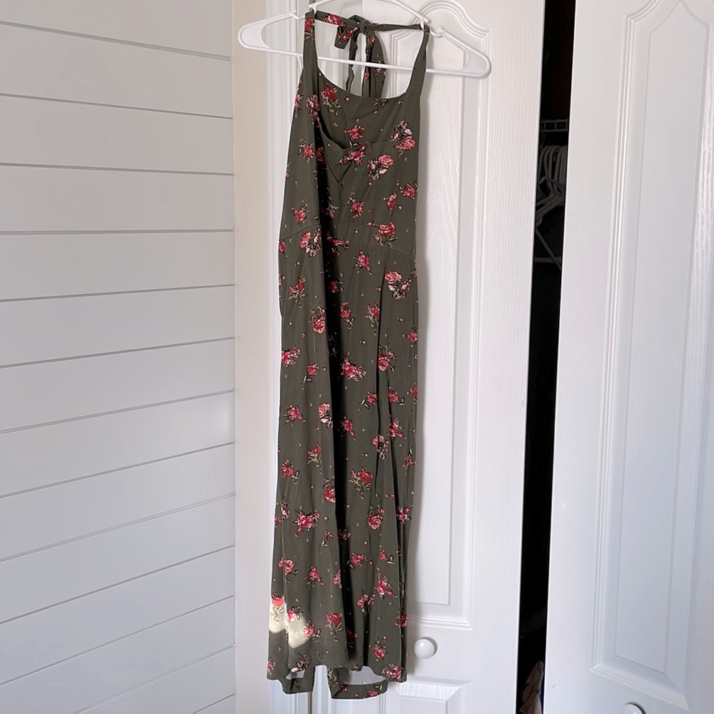 Green/Floral Halter Top Jumpsuit (Size Medium)